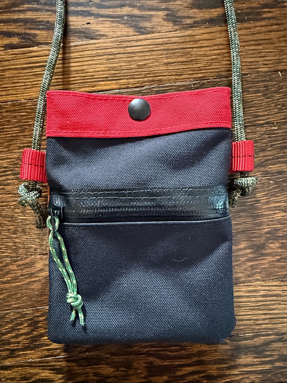 Epperson Mountaineering Sacoche Bag - Green/Red. Dimensions 7” x 5 1/2” x 1/2” - Picture 6 of 7